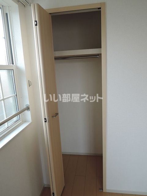 ＪＲ東北本線 南仙台駅 バス乗車時間：20分 最寄りバス停で下車 徒歩2分 2階建 築15年の内装写真