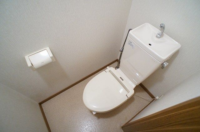 アプリコットAのトイレ写真