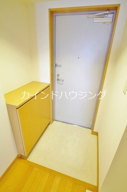 南港ポートタウン線 住之江公園駅 徒歩8分 9階建 築17年の玄関写真