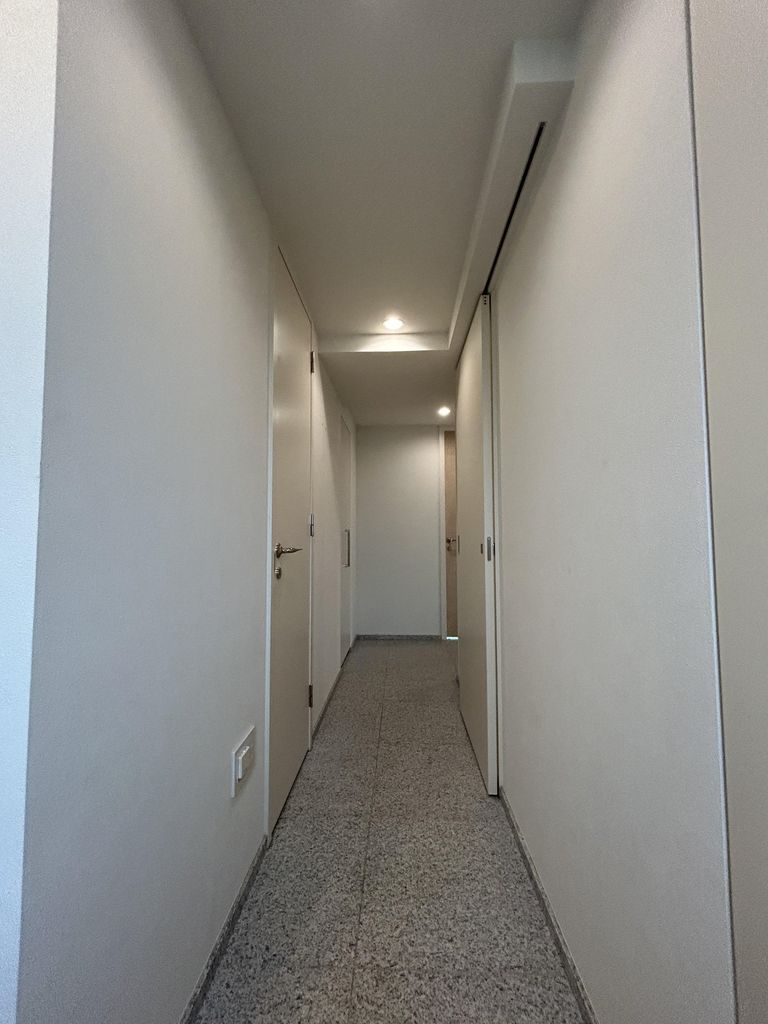 玄関　廊下