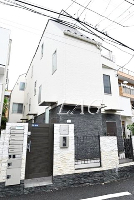 東京メトロ半蔵門線 表参道駅 徒歩10分 築11年