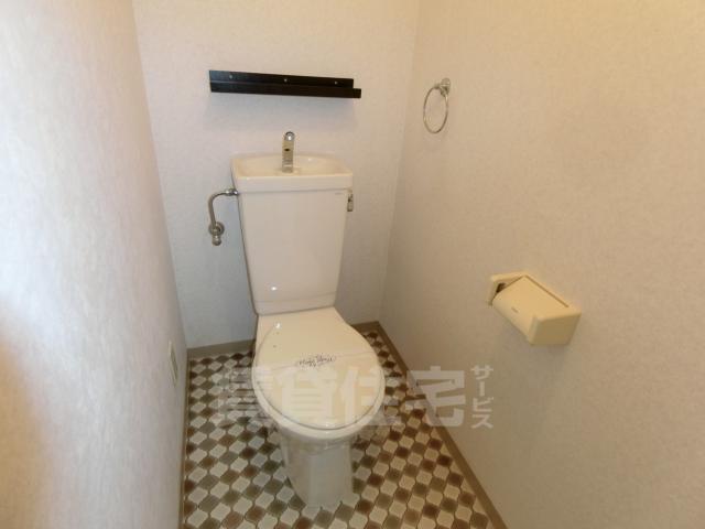ＪＲ東海道本線 桂川駅 徒歩4分 7階建 築33年のトイレ写真