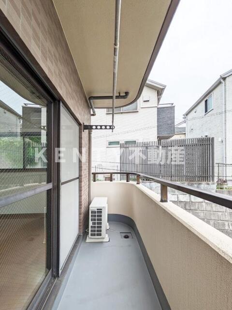 バルコニー　開放的で明るい空間を演出してくれるバルコニーです