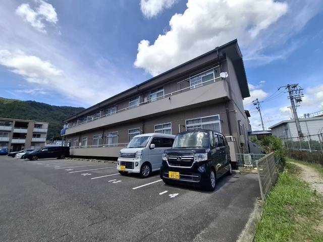 中本マンションの外観写真