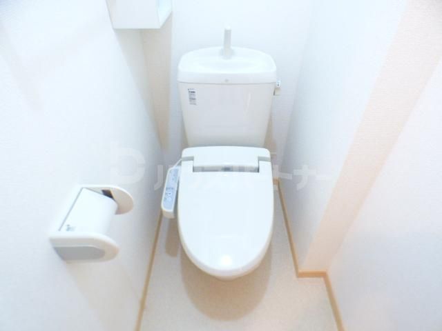 東武野田線 馬込沢駅 徒歩8分 3階建 築16年のトイレ写真