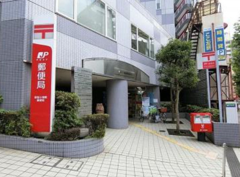 郵便局　新宿小滝橋郵便局（郵便局）まで352m