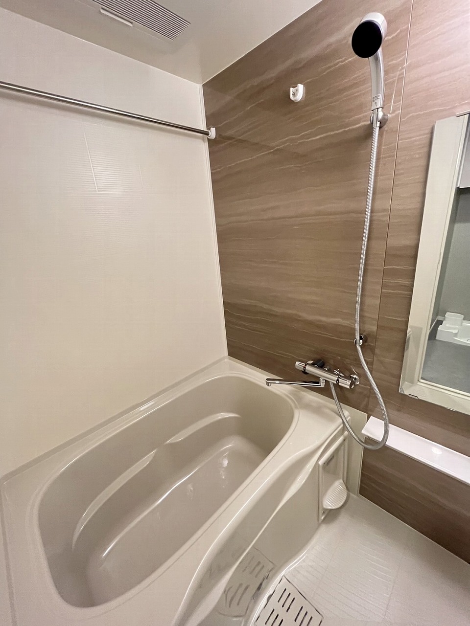 バス・シャワールーム　同タイプ、別部屋です。