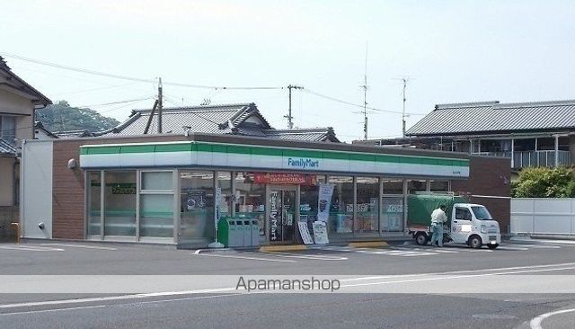 コンビニ　ファミリーマート（コンビニ）まで2324m