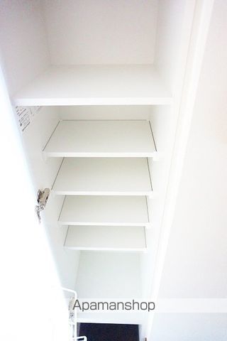 Rising Place 川崎二番館の玄関写真