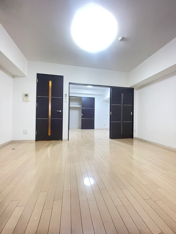 クオーレ三宮弐番館の居間写真