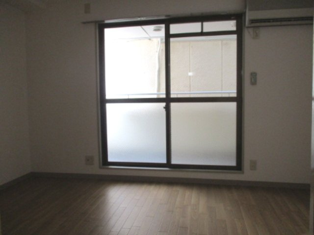 居室・リビング　きれいなお部屋です