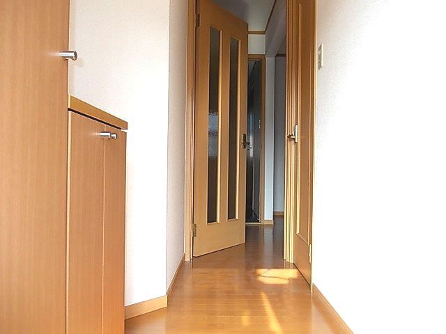 クレスト-ル三笠の玄関写真