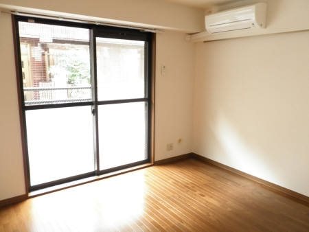 居室・リビング　同建物、他号室写真参照