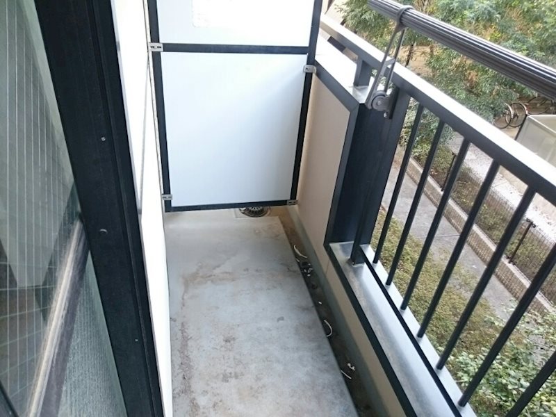 バルコニー　同建物、他号室写真参照