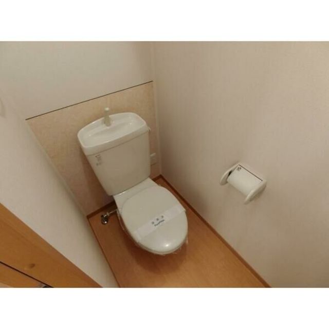 近鉄大阪線 長瀬駅 徒歩8分 2階建 築21年のトイレ写真