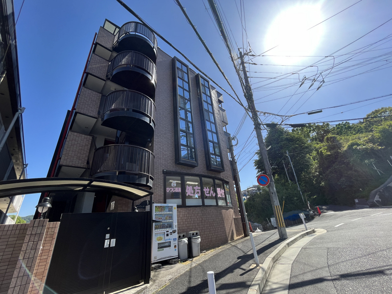 建物外観　メゾン・ド・ルミエール妙法寺