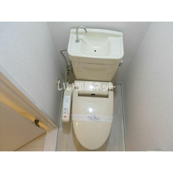 東武宇都宮線 東武宇都宮駅 徒歩10分 6階建 築47年のトイレ写真