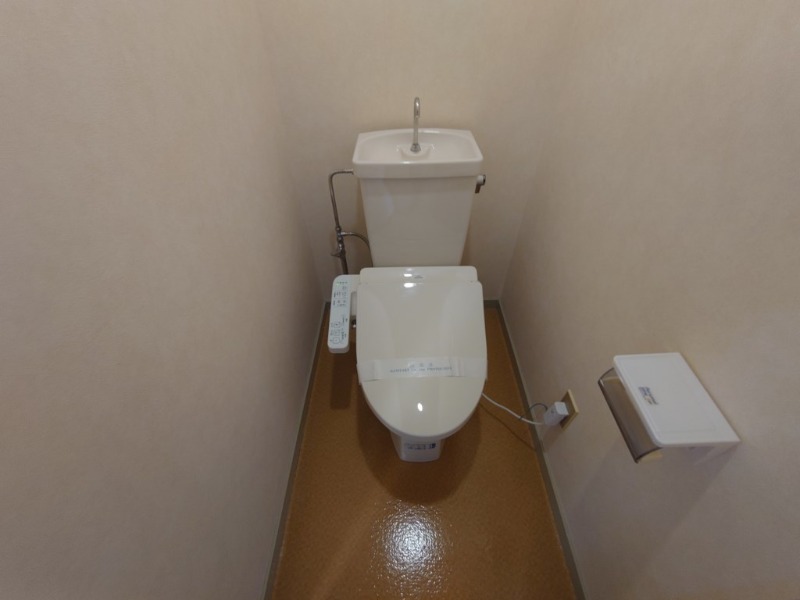 遠州鉄道 曳馬駅 徒歩8分 3階建 築39年のトイレ写真