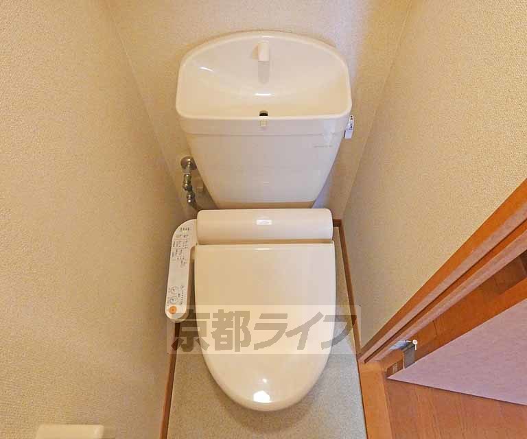 レオパレス西陣のトイレ写真