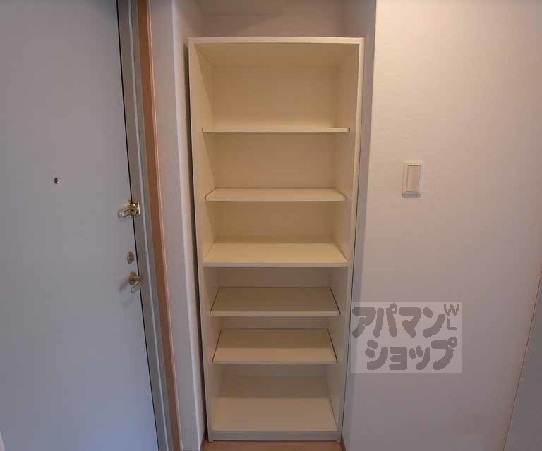 収納　６段ある下駄箱です。