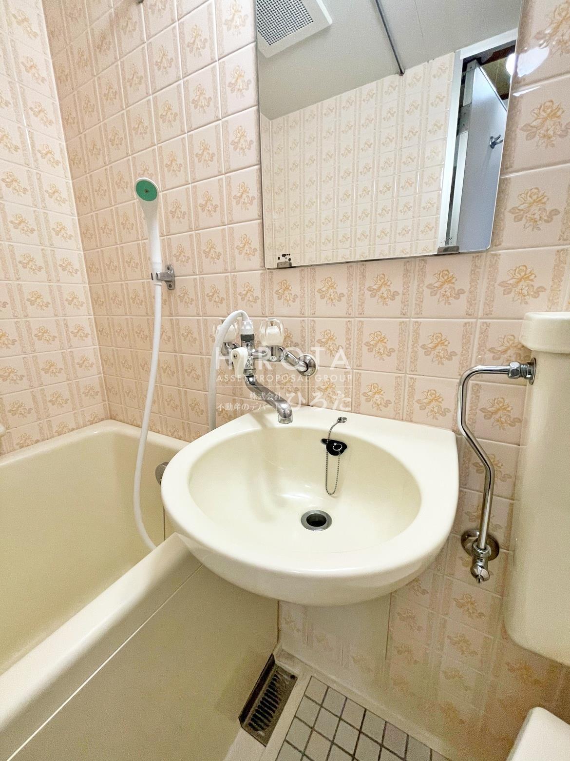洗面設備　※モデルルーム写真の為、入居時家具・備品等はついてきません※
