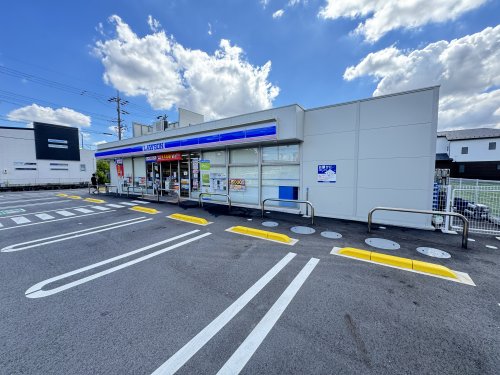 コンビニ　ローソン熊之庄店（コンビニ）まで238m