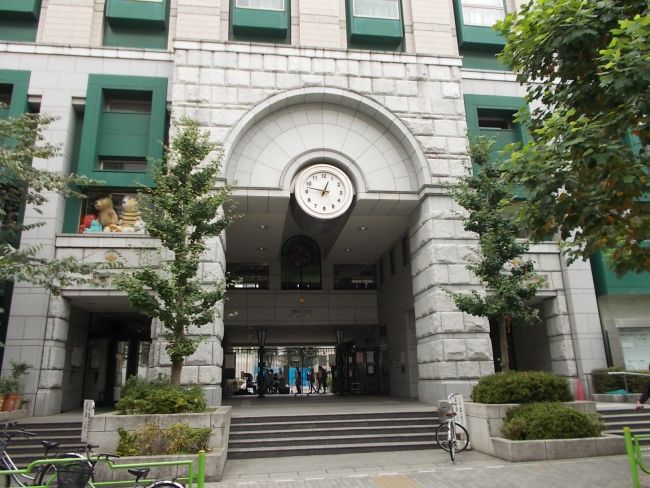 図書館　中央区立日本橋図書館（図書館）まで434m