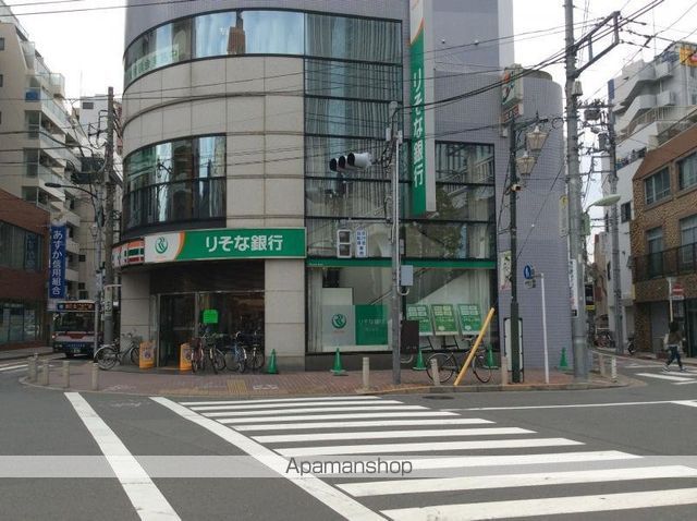 銀行　りそな銀行　蒲田支店（銀行）まで208m