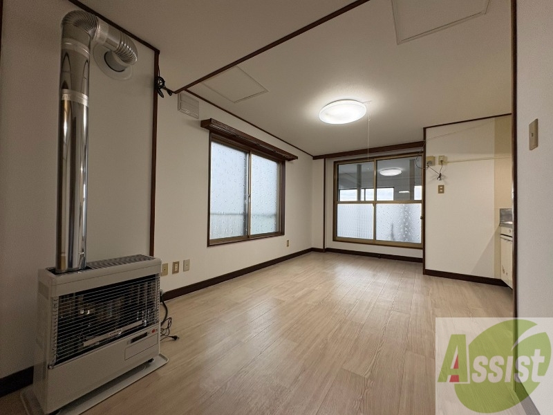 居室・リビング　広くてキレイなお部屋が広がっていて、充実した生活が送れそう。
