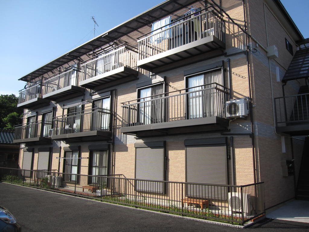 ＪＲ南武線 平間駅 徒歩9分 3階建 築18年の居間写真
