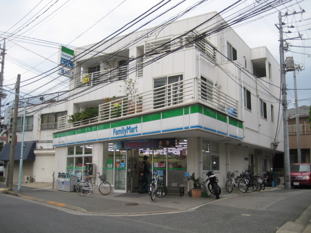コンビニ　ファミリーマート 須賀江戸川2丁目店（コンビニ）まで405m