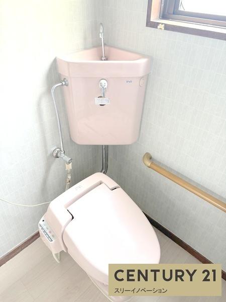 トイレ　★温水洗浄暖房便座付き★