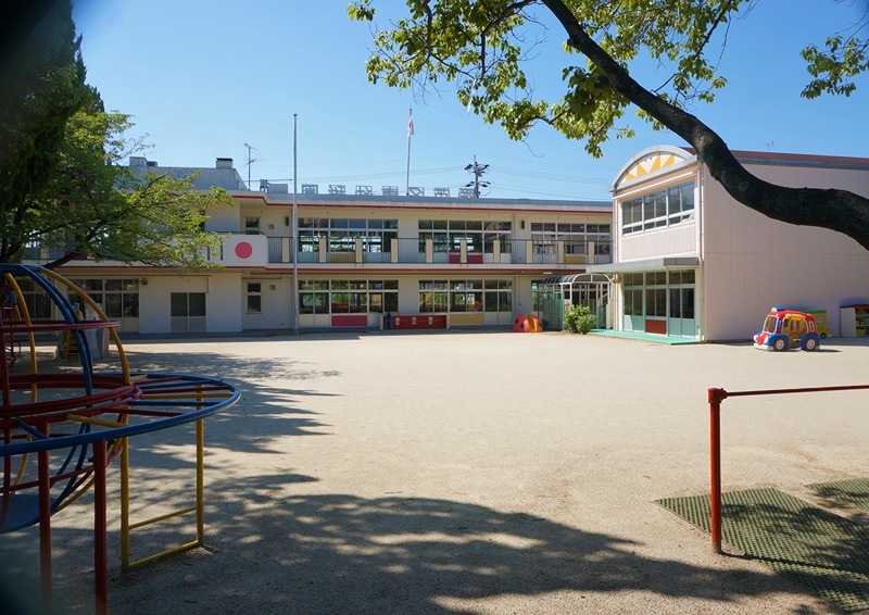 幼稚園・保育園　愛英名東幼稚園（幼稚園・保育園）まで290m