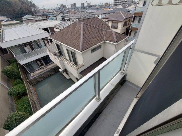 バルコニー　広々としたバルコニーです