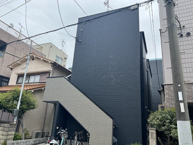 建物外観　敷地内に駐輪スペースあり
