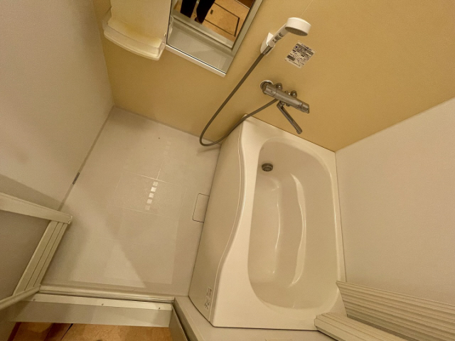 バス・シャワールーム　写真は同マンションの他のお部屋のものです