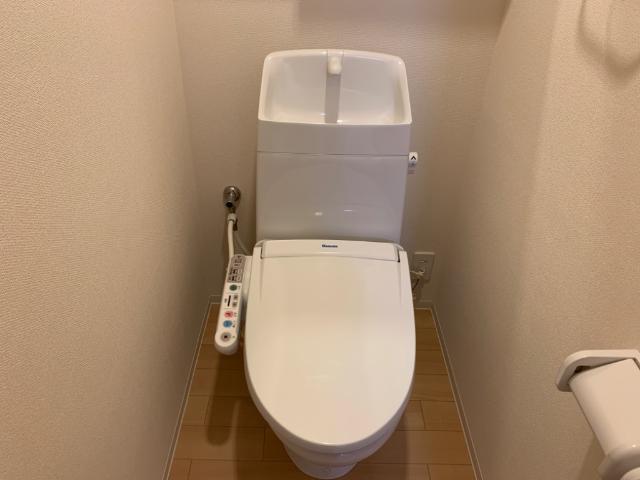 トイレ　トイレ