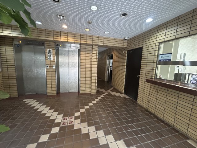 エントランス　ニューライフ御堂筋本町　エントランス