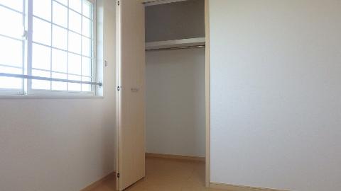 収納　コートも掛けれる収納♪（イメージ）
