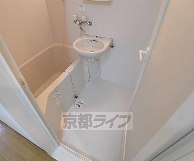 バス・シャワールーム　きれいなバスです