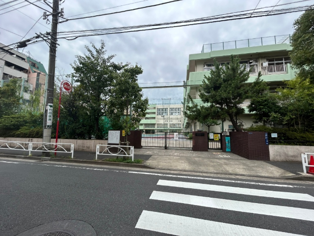 小学校　墨田区立緑小学校（小学校）まで262m