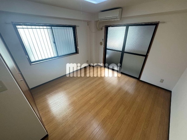 DIAMOND PATIOの居間写真