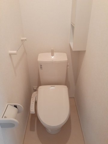 トイレ　落ち着いたトイレです