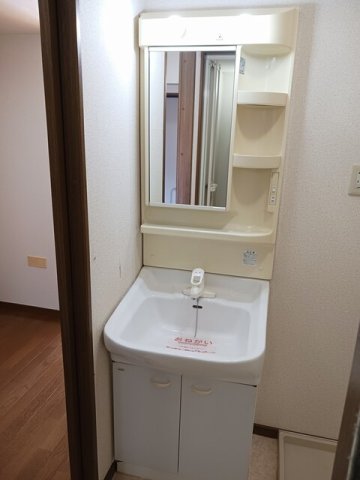洗面設備　忙しい朝には欠かせない洗面所です
