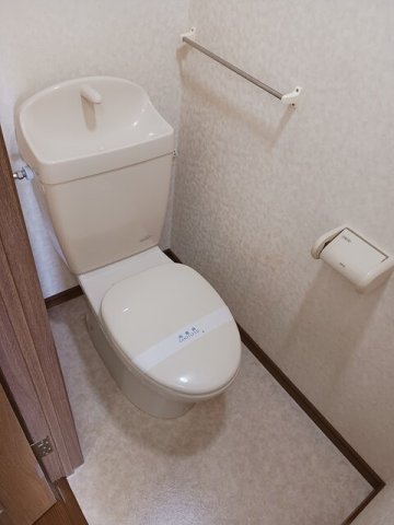 トイレ　トイレもきれいです