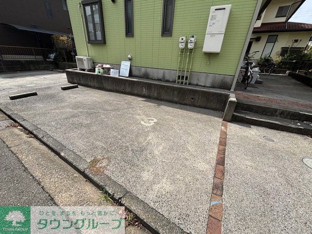 駐車場　駐車場