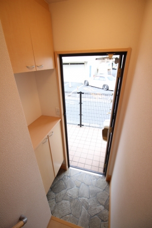 玄関　シューズボックス付き