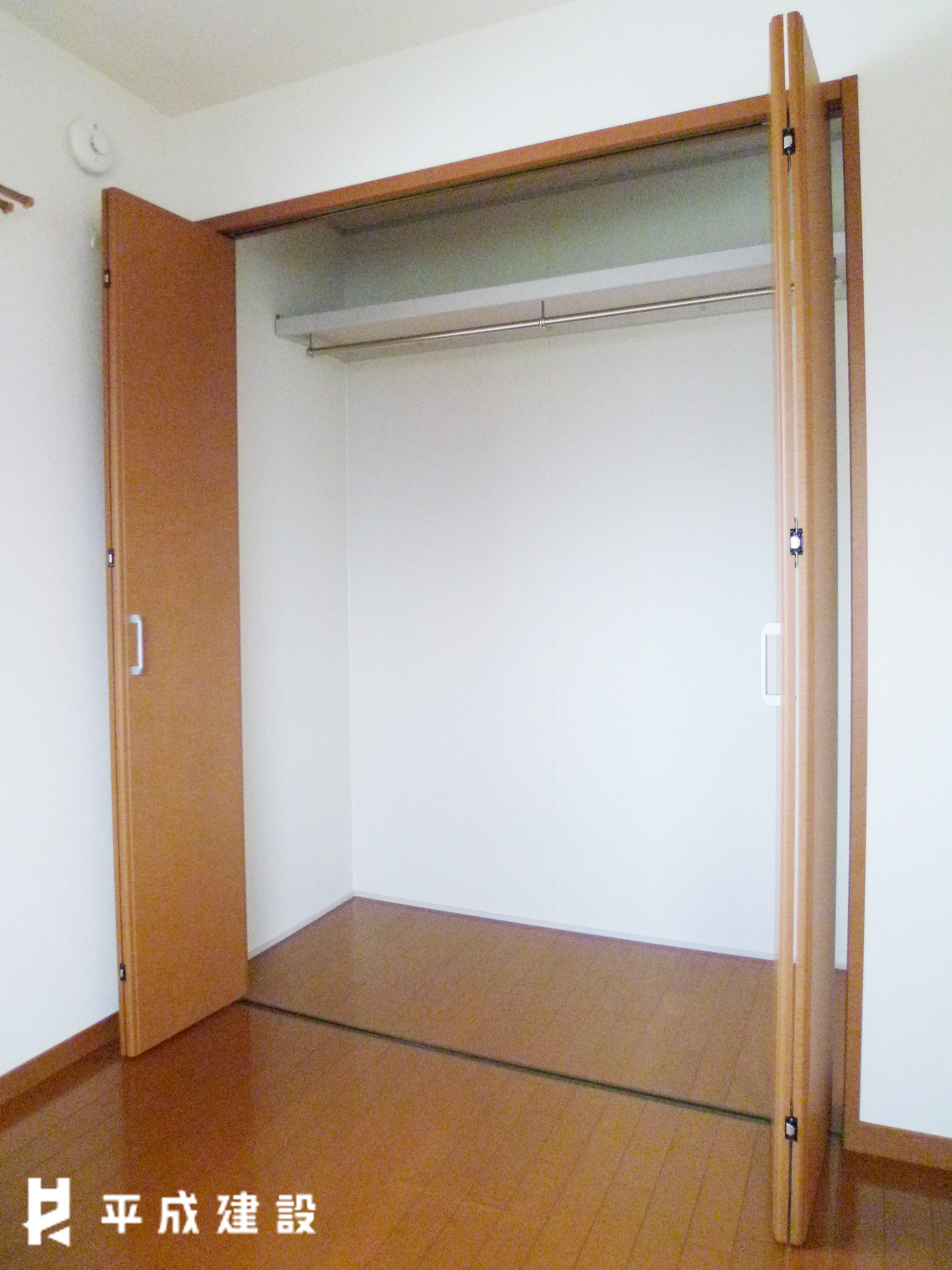 収納　北洋室クローゼット