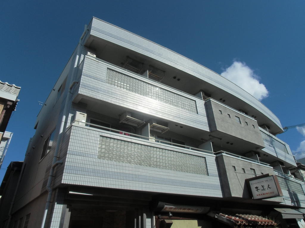 加古川市野口町野口のマンションの建物外観