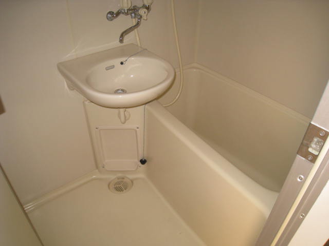 バス・シャワールーム　※写真は別のお部屋のものです。現況を優先させて頂きます。